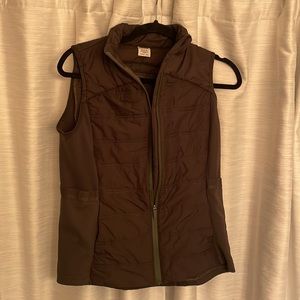 Chocolate brown women's Avia vest. Size  medium (6-8)